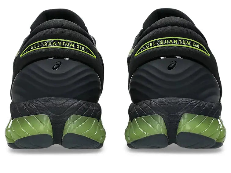 Chaussures de course noires et vert citron, ASICS Gel-Quantum 360 VIII par Asics, vue arrière.