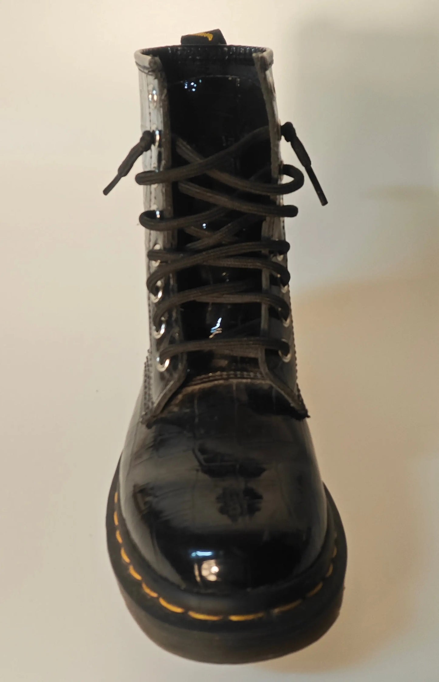 Dr. Martens noires effet croco – Style vernis – Boots iconiques Pointure 36 Dr Martens