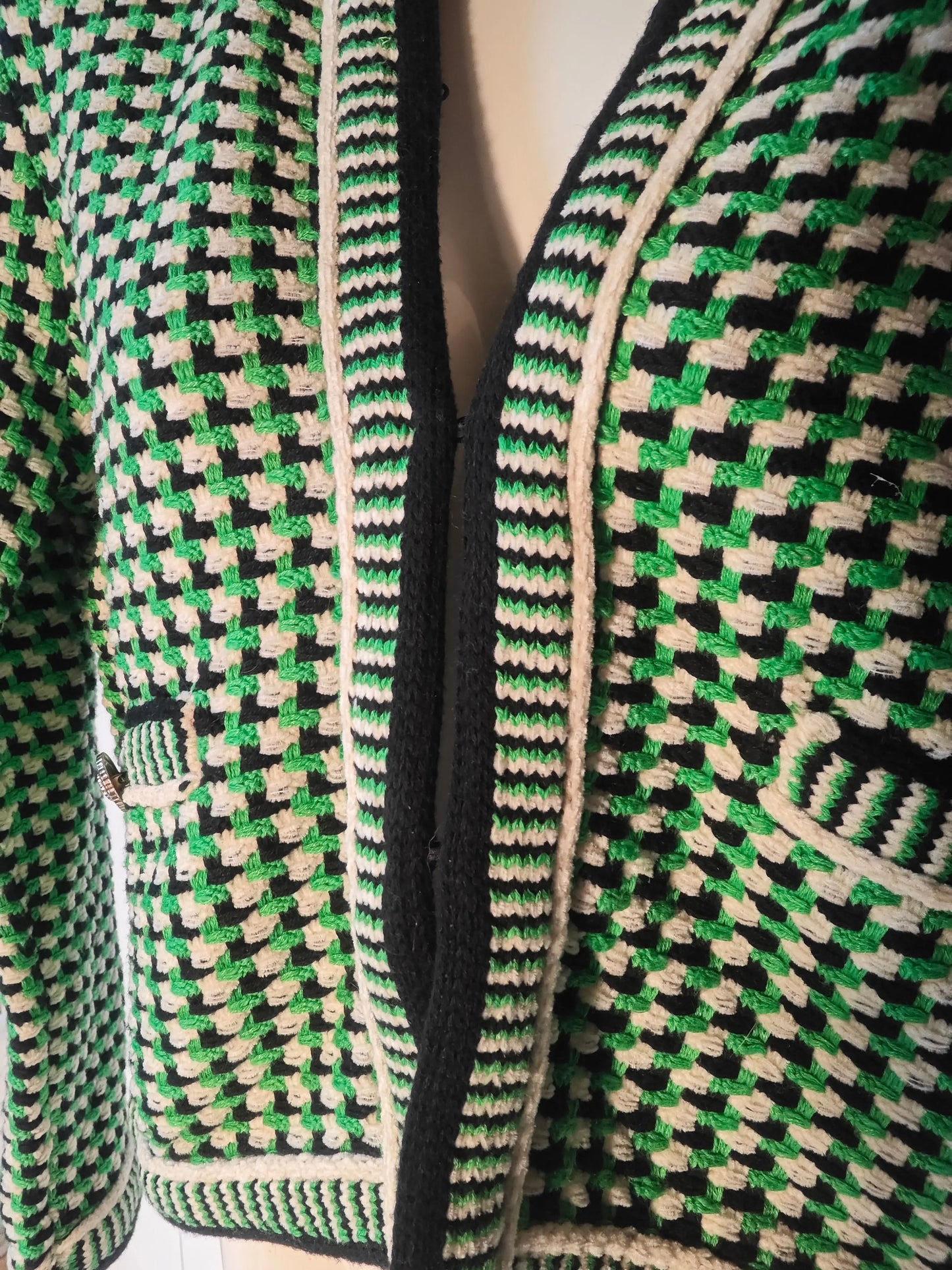 Veste Maje Femme – Modèle Maille Structurée Vert/Noir T.1 Maje