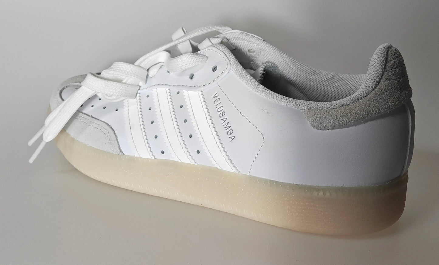 Adidas Velosamba LEA – Blanches – Taille 39 1/3 Adidas