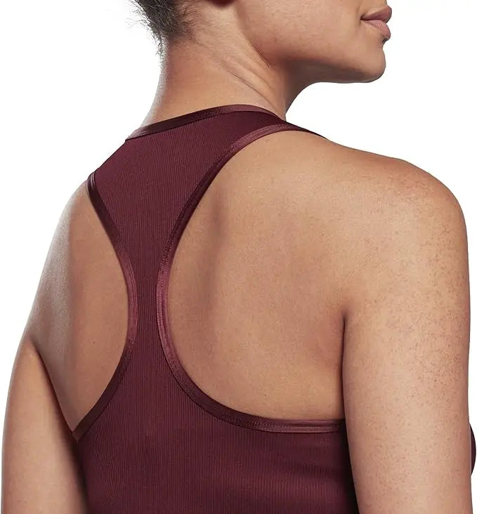 Débardeur de maternité bordeaux de Reebok, coupe dos nageur avec finitions satinées.