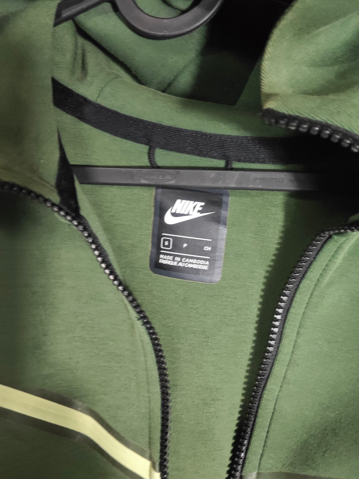 Nike hoodie zippé vert style vintage taille S - SECONDE MAIN
