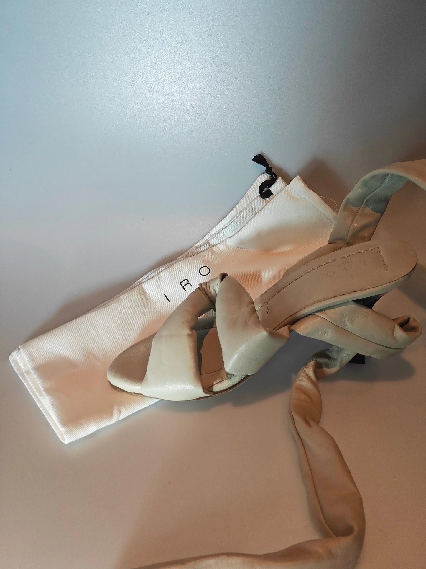 Sandales à talon IRO Paris cuir beige Oyster Grey – T37 – modèle avec liens – avec boîte & pochon IRO