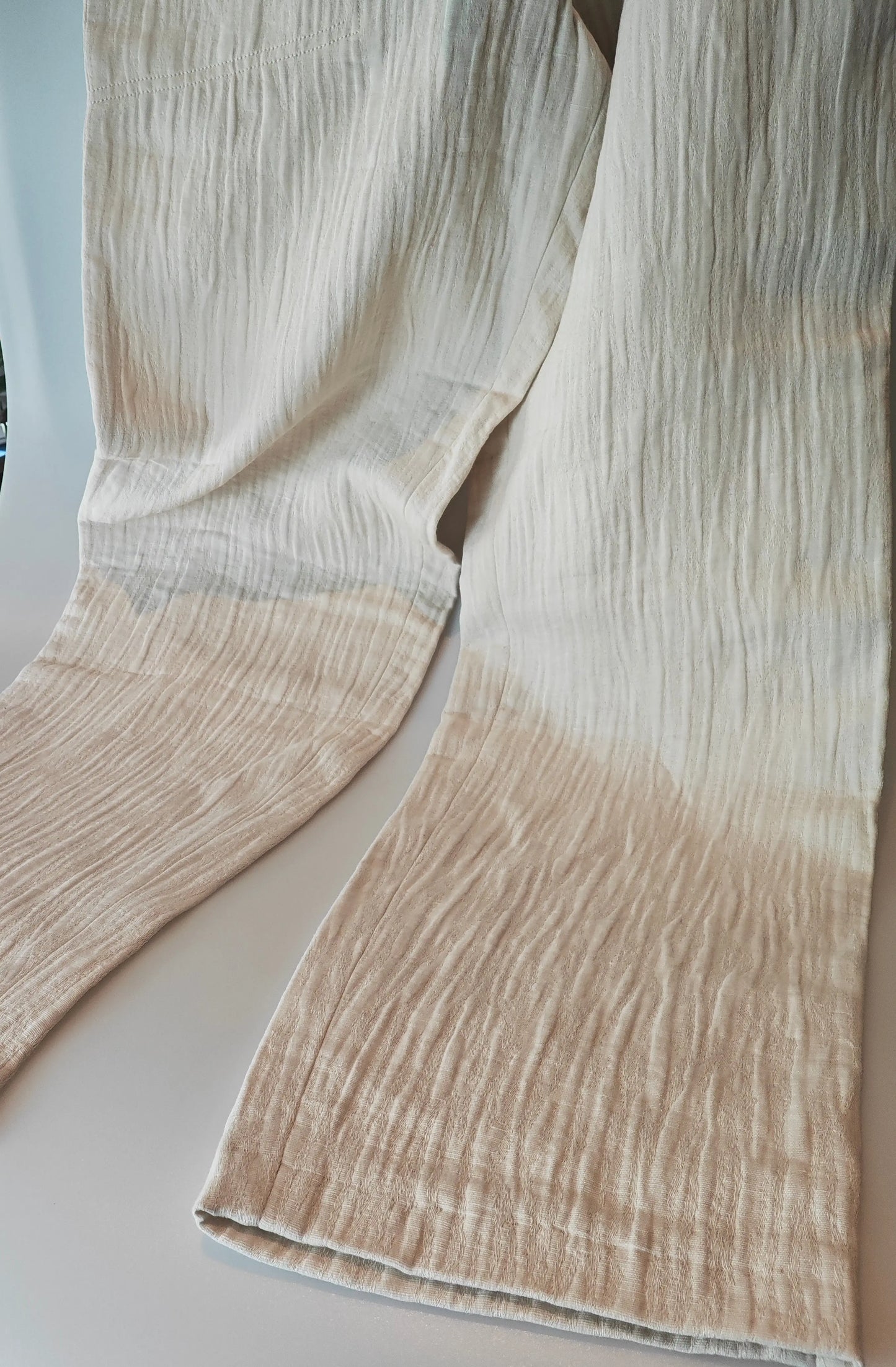 Magnifique pantalon IRO Paris modèle Artura, neuf avec étiquette, dans un très joli coloris crème / écru IRO