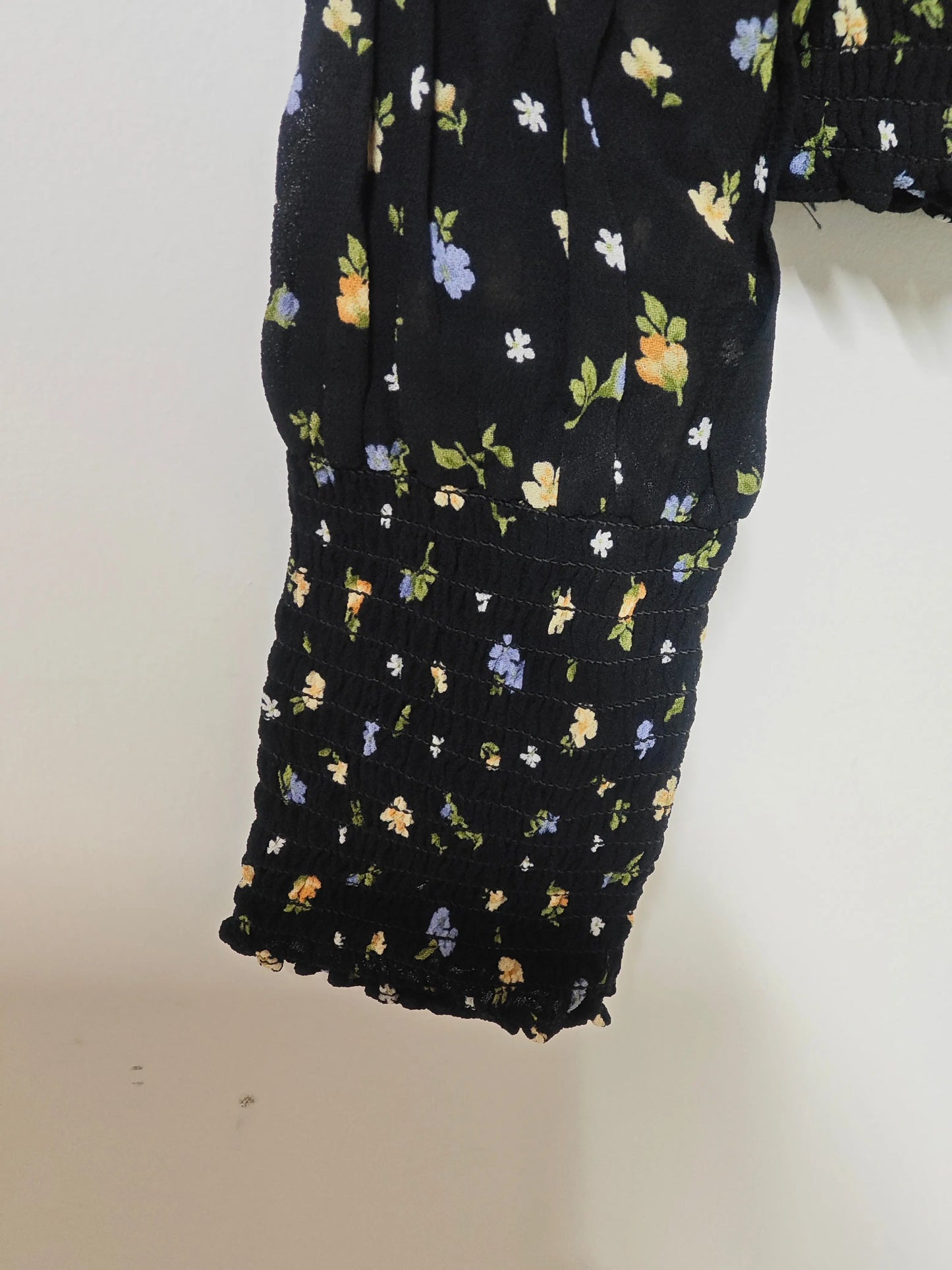 Top Reformation noir fleuri smocké manches longues taille M SECONDE MAIN Upstyle Destock