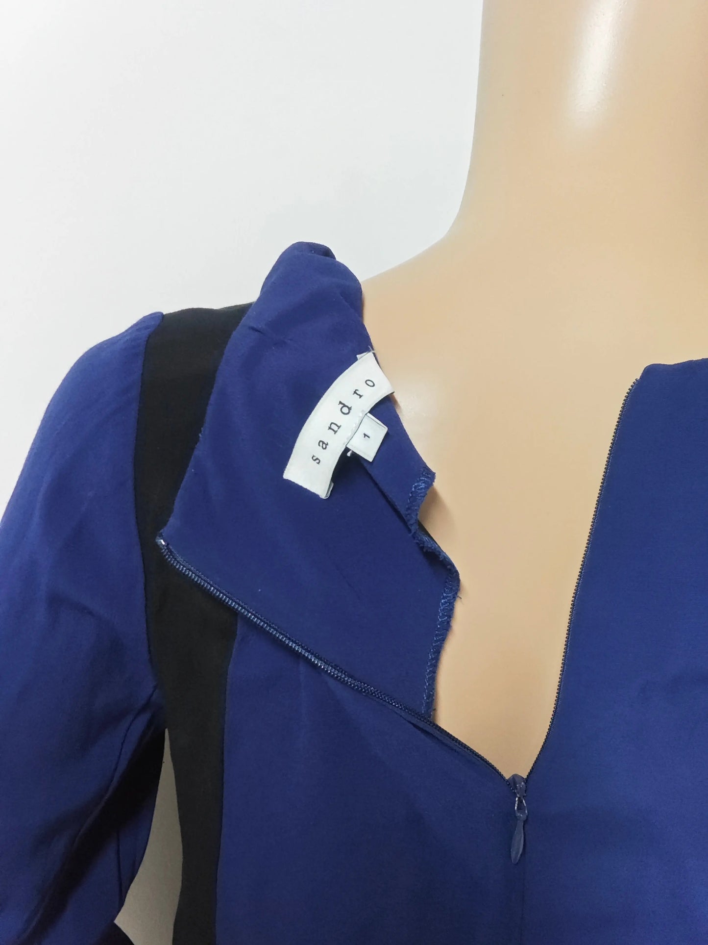 Robe Sandro bleu & noir – Taille 1 SECONDE MAIN sandro
