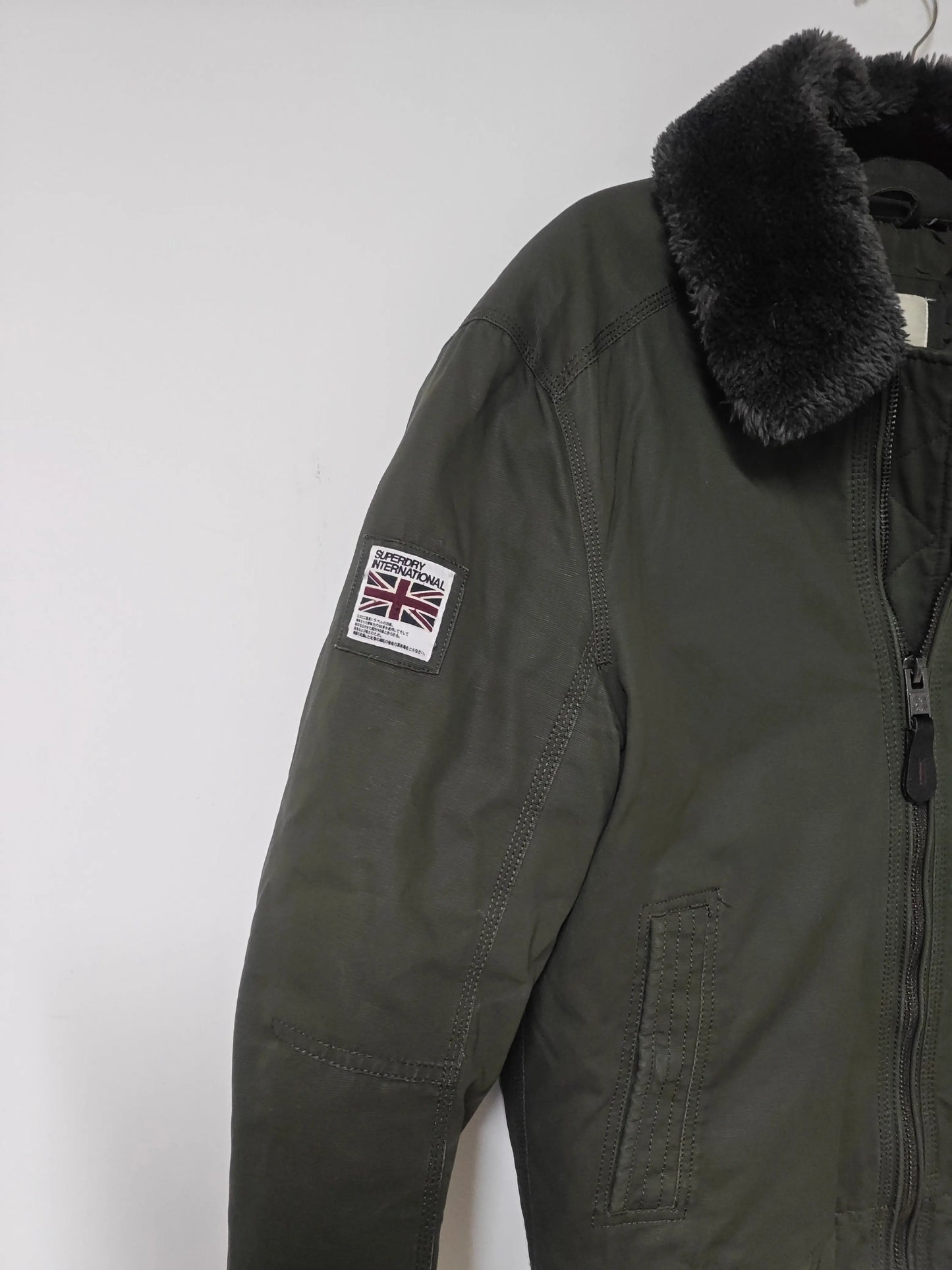 Blouson bomber Superdry kaki col fausse fourrure taille M - SECONDE MAIN Superdry