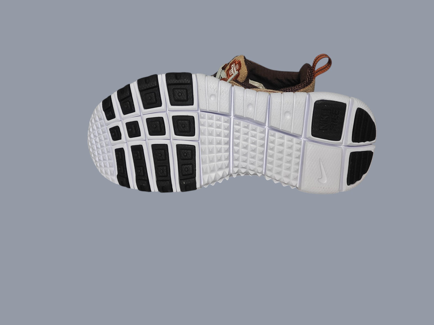 Nike Free Run Trail CW5814-200 T40.5 / UK 6.5 / US 7.5 – neuves sans boîte