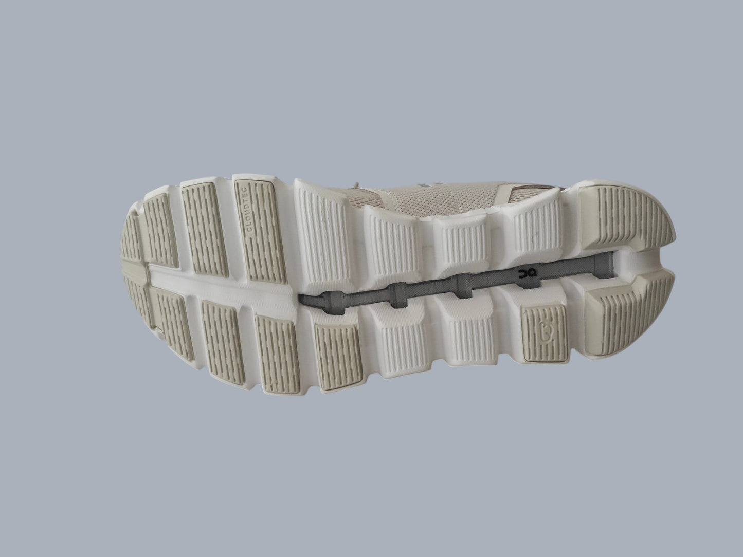 On Running Cloud 5 neuves – blanc/beige – taille 37 – avec boîte