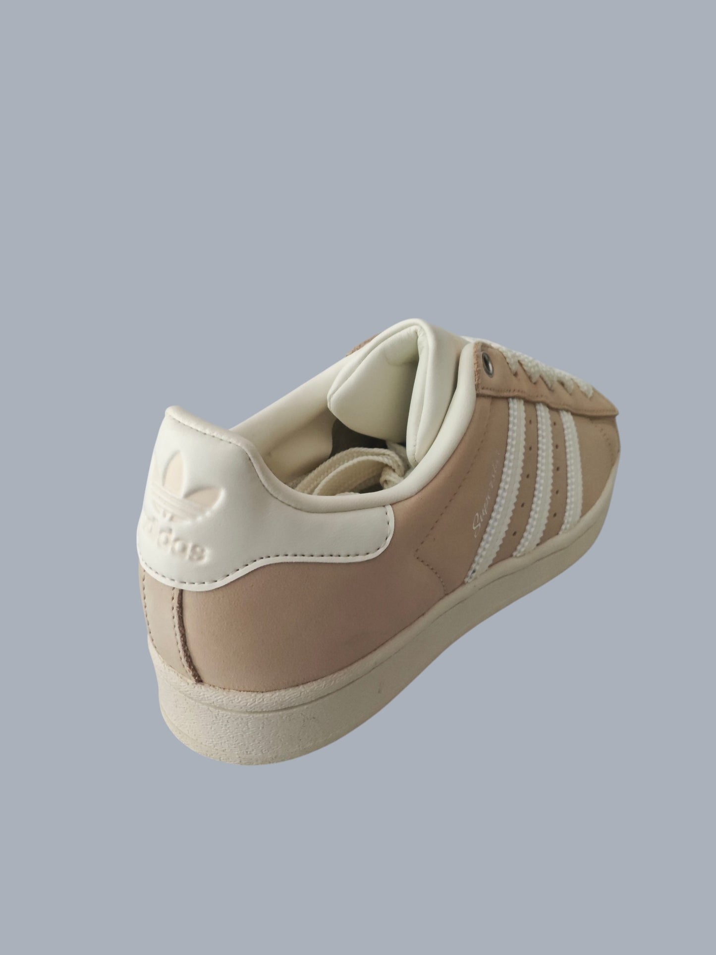 Adidas Superstar W neuves beige / blanc – taille 37 1/3 – avec boîte