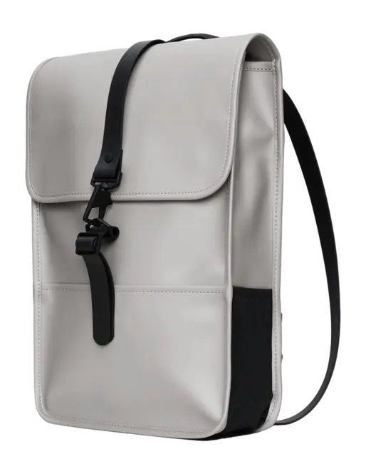 Sac à dos gris imperméable Rains, avec fermeture à clip noir et détails noirs