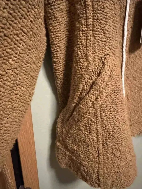Veste camel IRO neuve avec étiquette, texture bouclée et poche sur le côté.