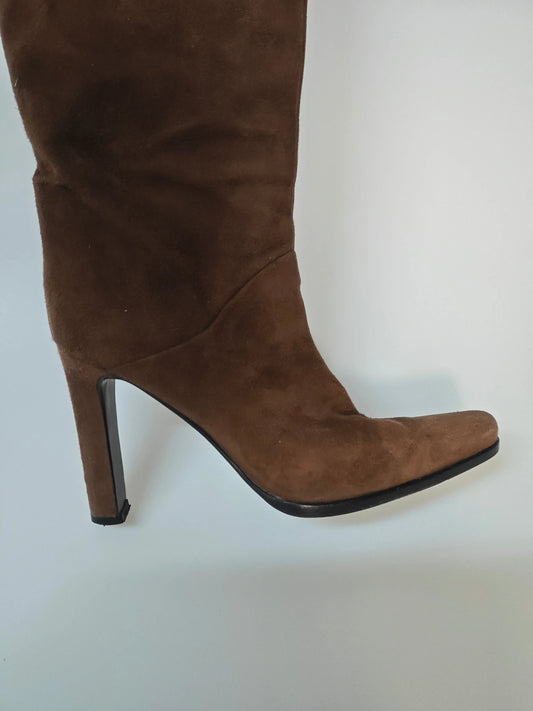 Bottes hautes en daim marron de Sergio Rossi, à talons, de taille 36, d'occasion.