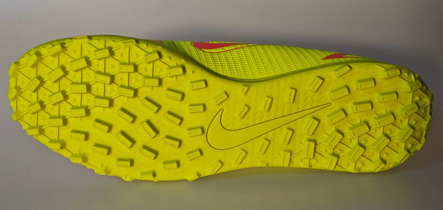 Nike Mercurial Vapor 14 Club TF – Volt / Bright Crimson – Taille 47 nike