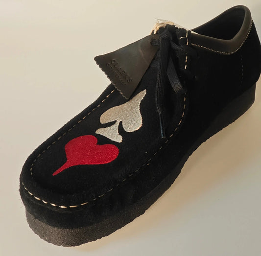 Clarks Originals Wallabee – Black Embroidery  (T.47) Clarks