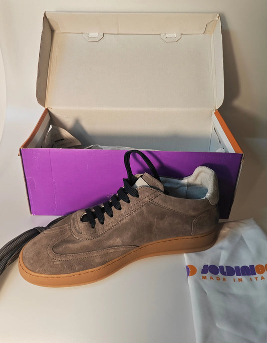 Soldini Akira – Baskets premium en cuir suédé – Made in Italy – Neuves (T.41) Soldini Akira