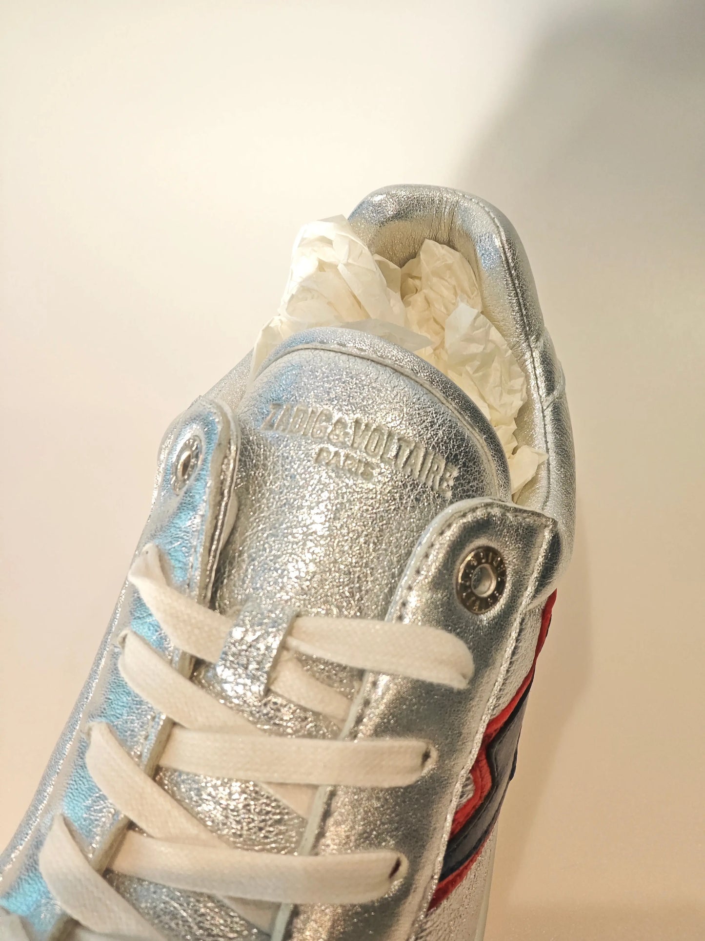 Baskets Zadig & Voltaire – Cuir argenté – Éclair signature – Taille 43 – Made in Portugal Zadig & Volataire