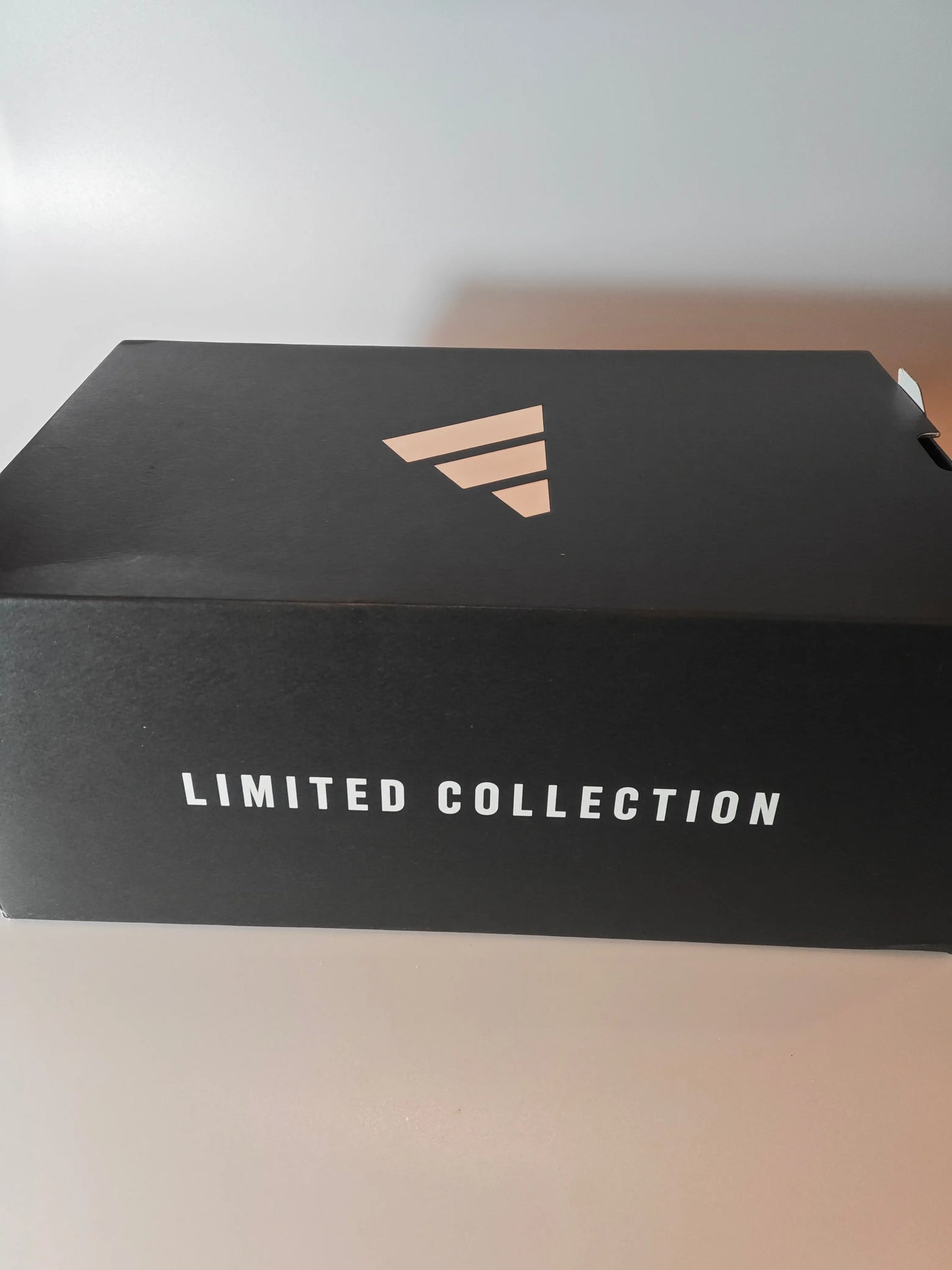 Adidas Predator Elite LL FG Tease – T44 – édition limitée – neuves avec boîte Adidas