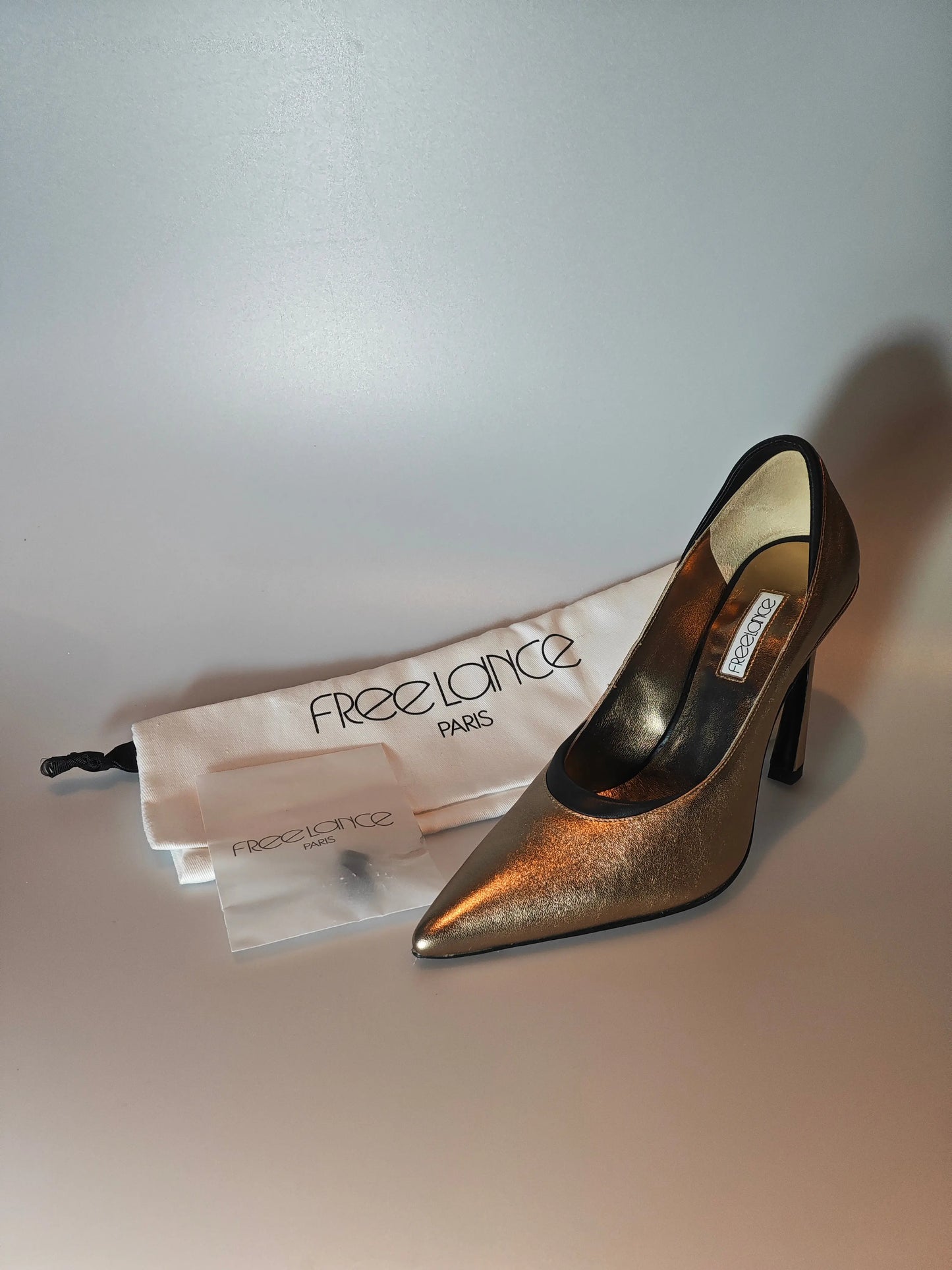 Escarpins Free Lance La Rose 100 or/noir – T37,5 – neufs avec boîte Upstyle Destock
