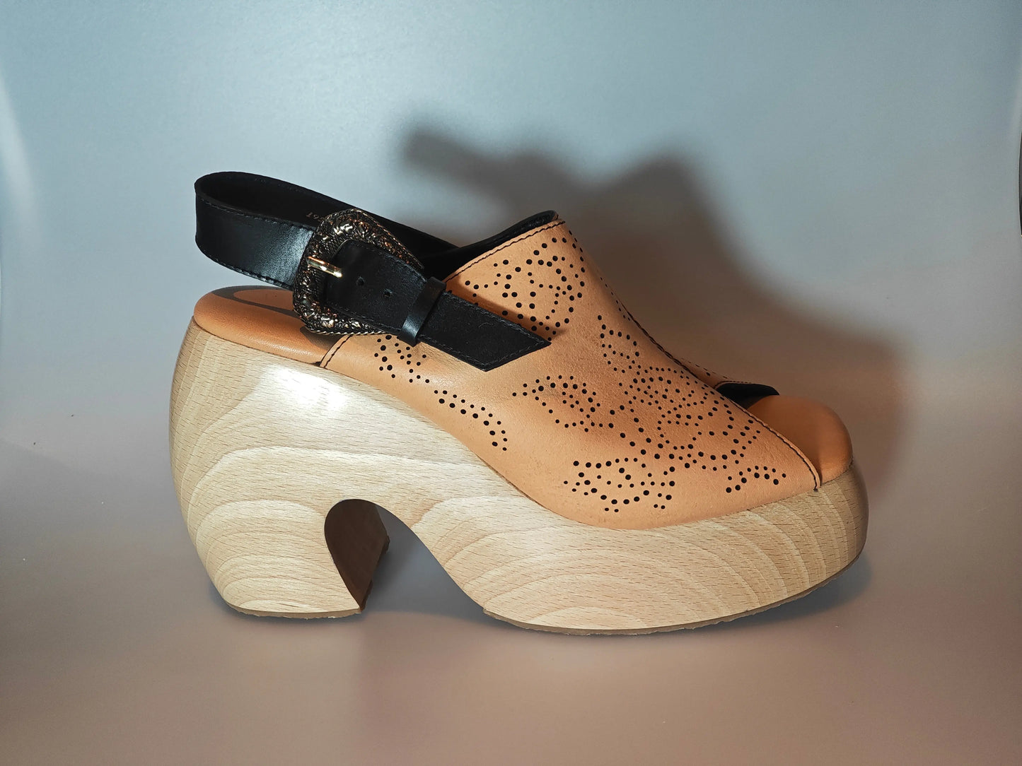 Sandales compensées Free Lance Paris Tansy 115 Perfo – T41 – cuir naturel/noir Free Lance