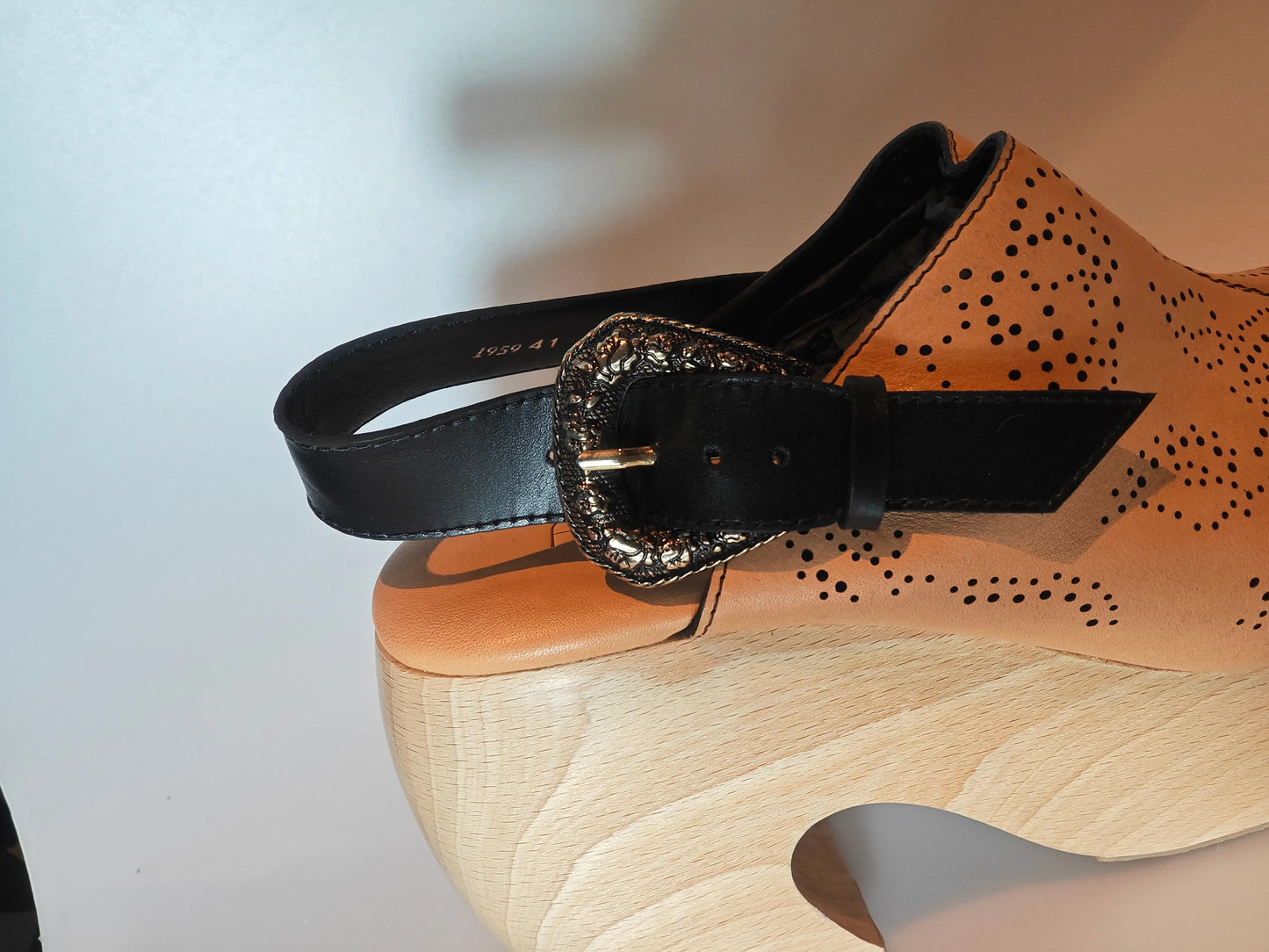 Sandales compensées Free Lance Paris Tansy 115 Perfo – T41 – cuir naturel/noir Free Lance