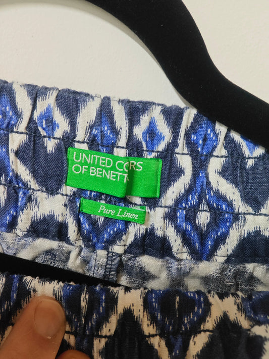 Short United Colors of Benetton 100% lin imprimé bleu blanc SEONDE MAIN United Color of benetton