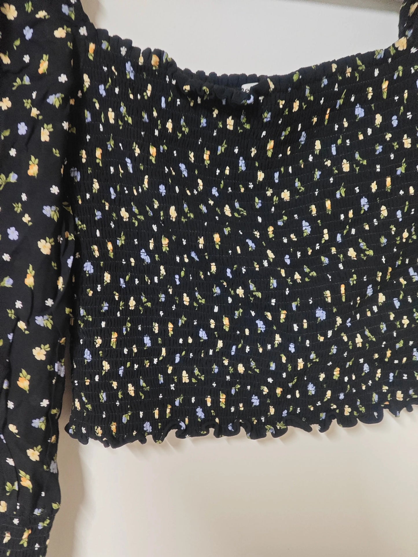 Top Reformation noir fleuri smocké manches longues taille M SECONDE MAIN Upstyle Destock