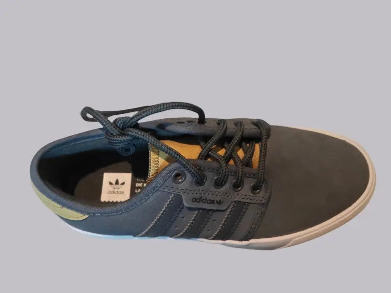Adidas Seeley gris bleu T36 neuves avec boîte Adidas