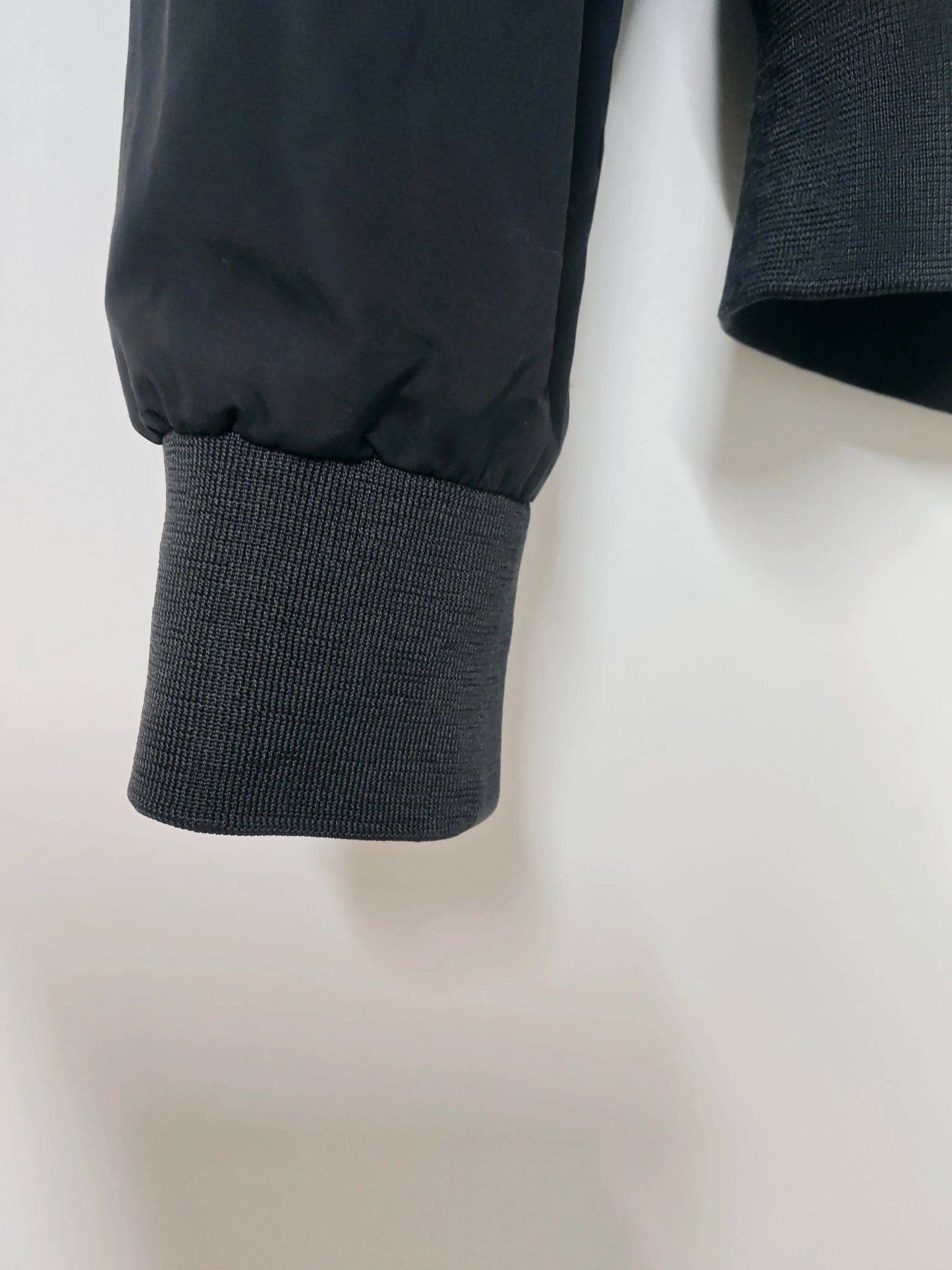 Blouson Carhartt noir zippé léger taille M - SECONDE MAIN Carhartt