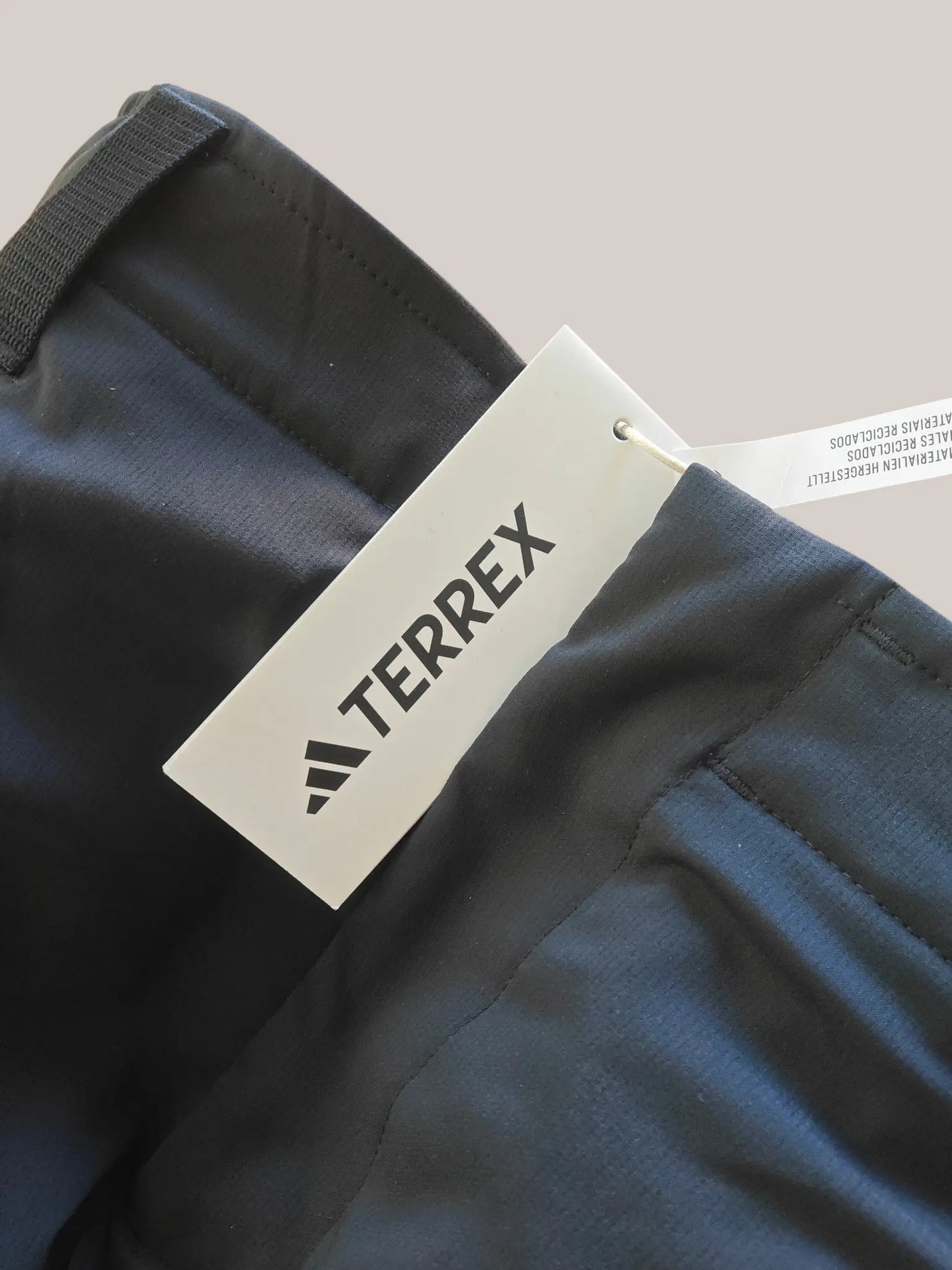 Pantalon Adidas MT Woven Pant noir W30 Adidas