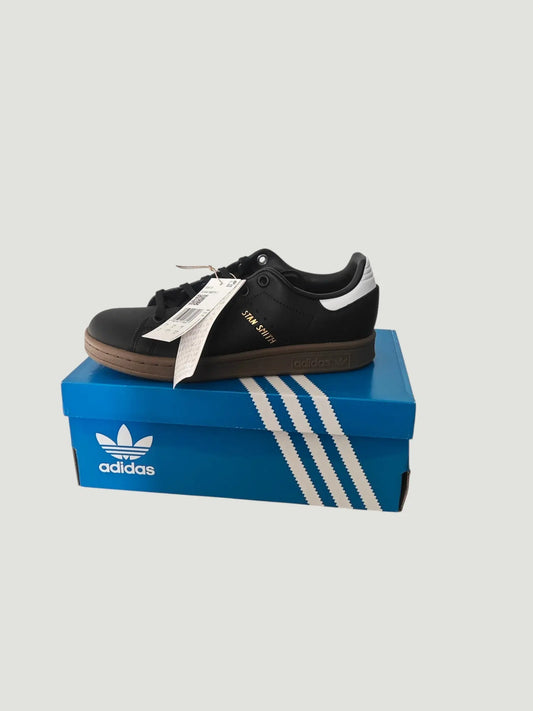 Adidas Stan Smith J neuves – T. 36 – noir/blanc – semelle gomme – boîte Adidas