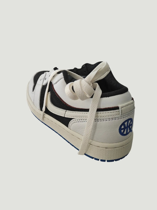 Air Jordan 1 Low Q54 neuves – T. 38,5 – Off Noir / Sail / Summit White nike