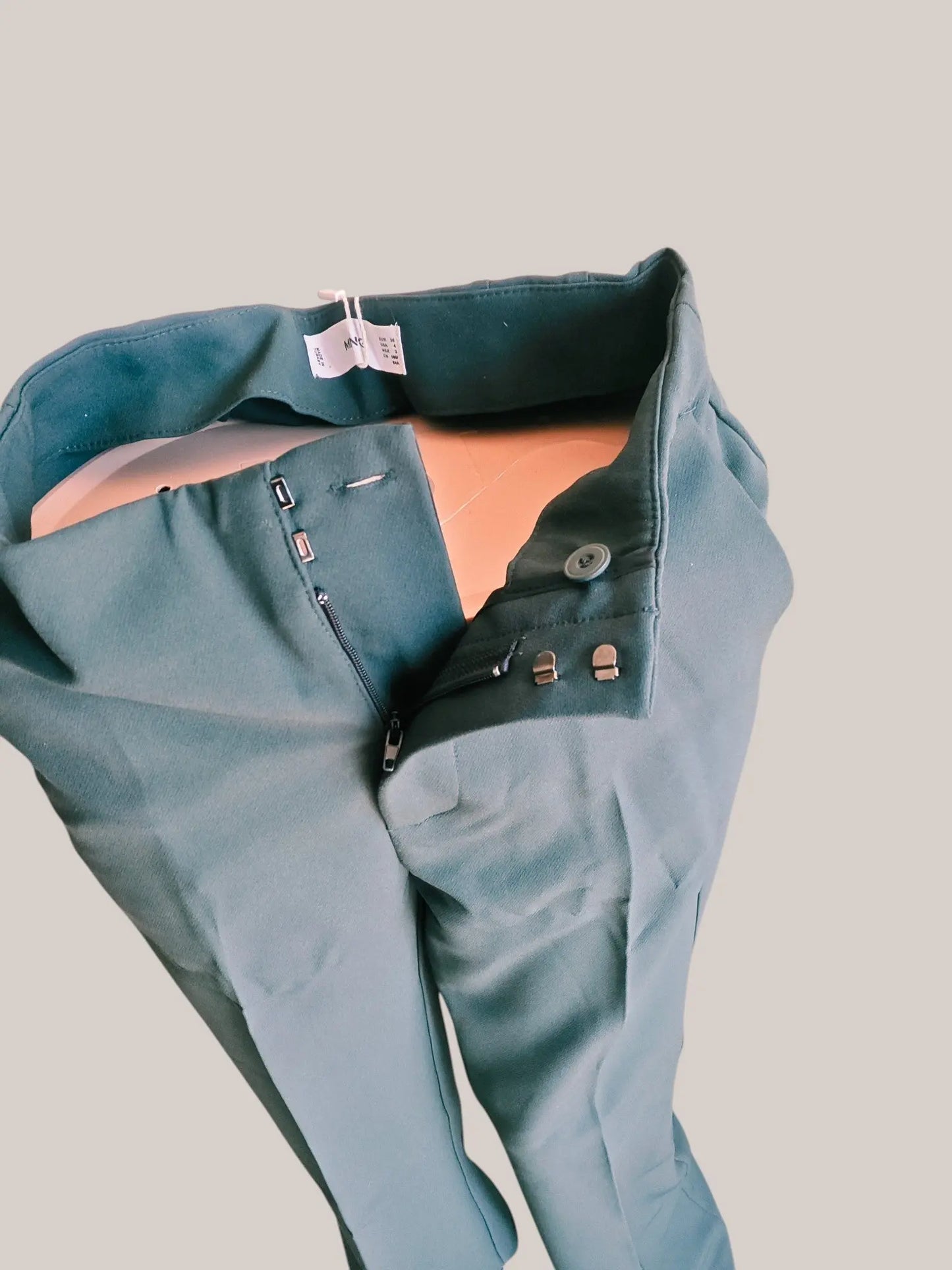 Pantalon Mango femme vert sapin taille 36 Mango