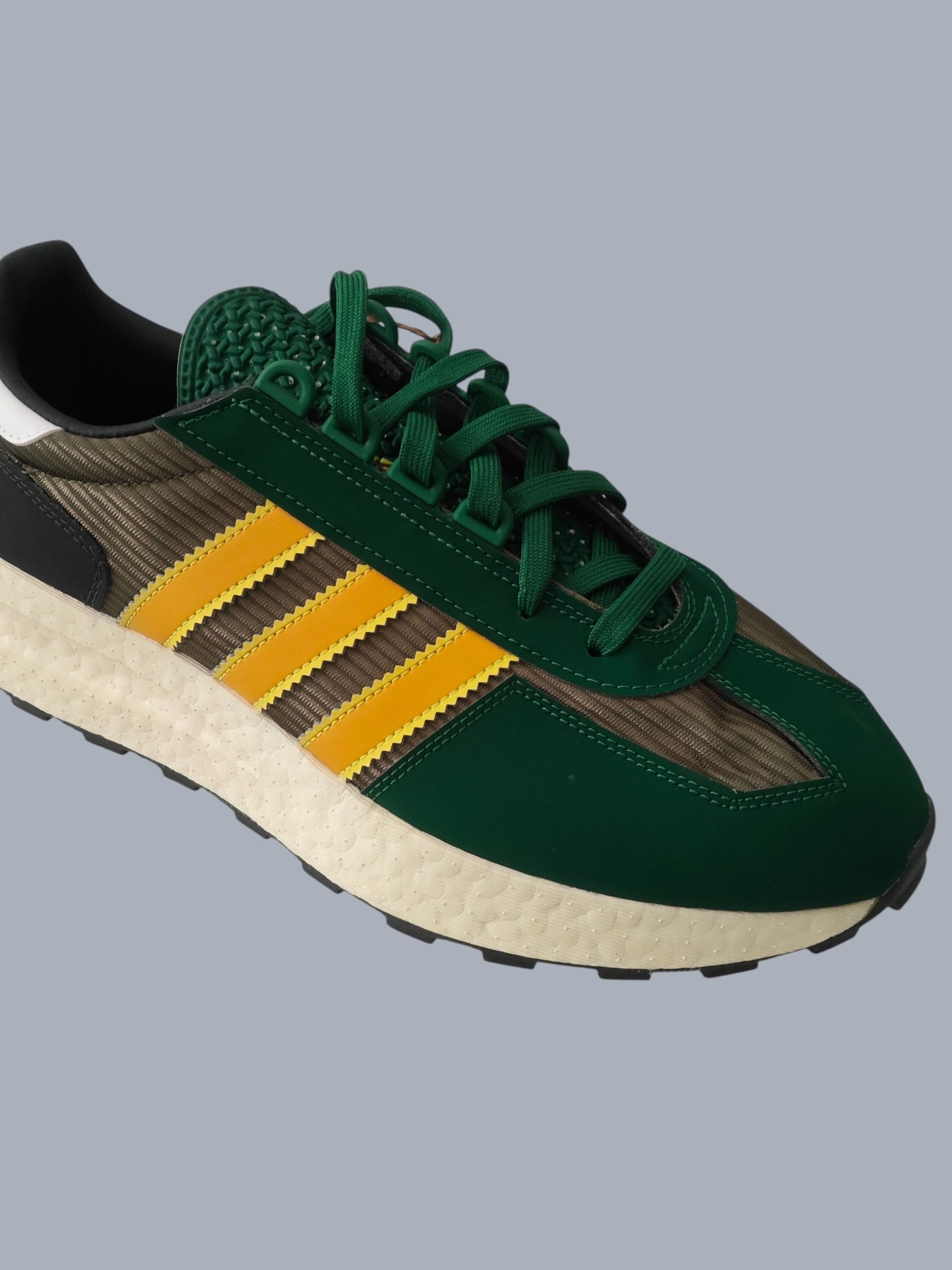 Adidas Retropy E5 vert / jaune pointures 44,45,5  et 46