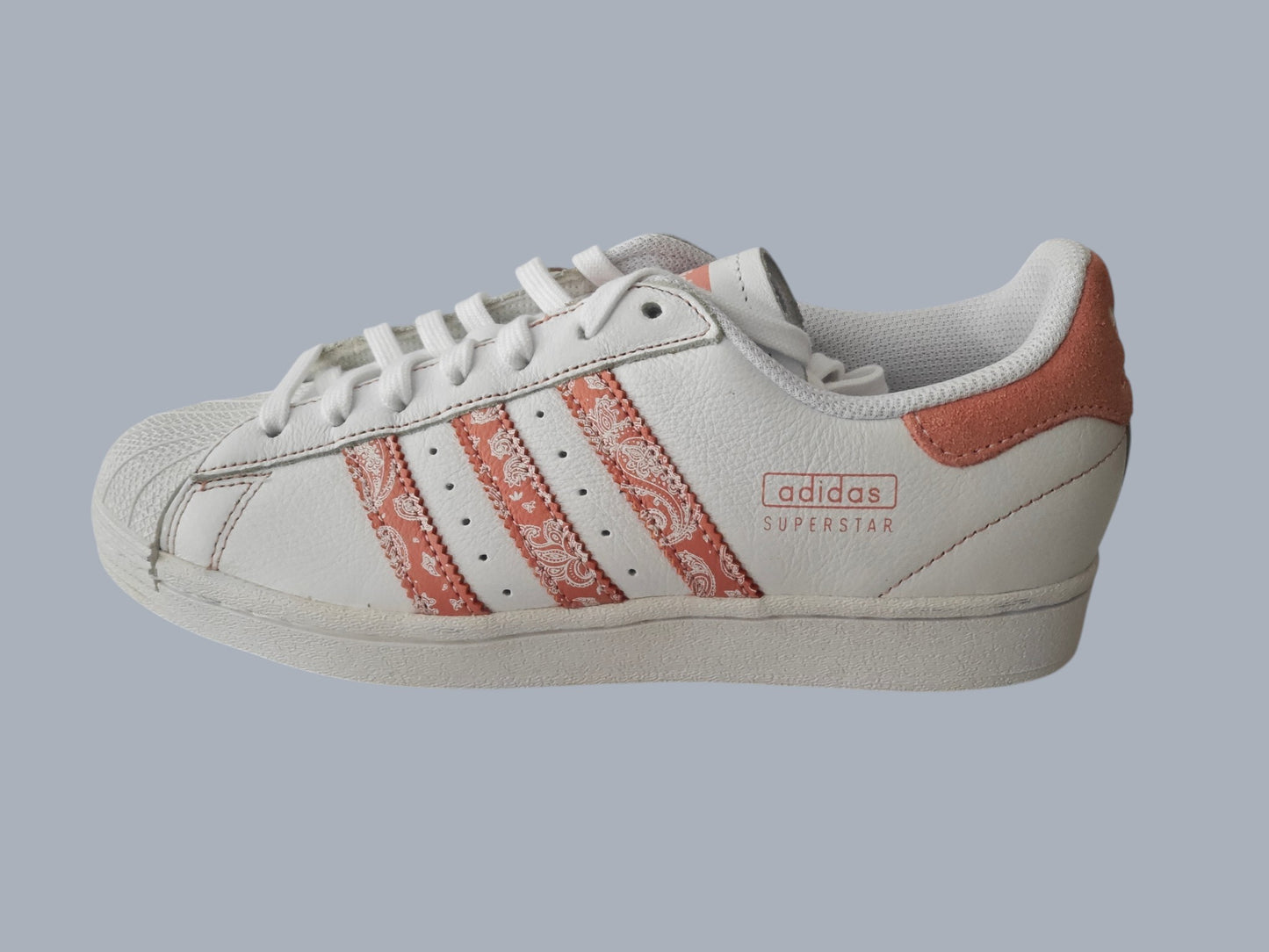 Adidas Superstar W paisley neuves – taille 41 1/3 – édition stylée