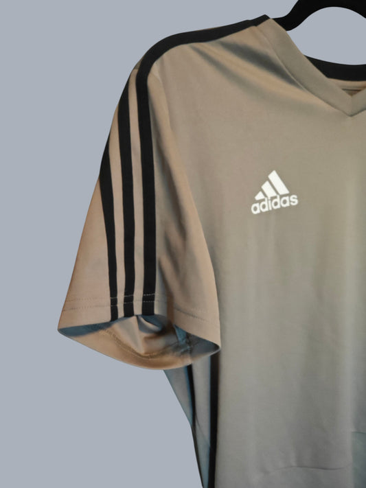 Maillot Juventus Adidas beige – Climacool – taille S – training SECONDE MAIN